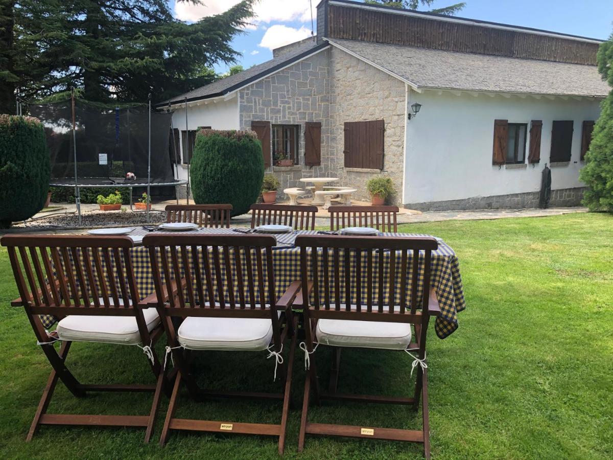 Villa Aurelia - Casa De Campo Con Jardin Y Piscina Entre Madrid Y Segovia Ortigosa del Monte Exterior foto
